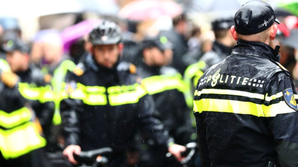 Hollanda Parlamentosu, bomba tehdidi nedeniyle boşaltıldı