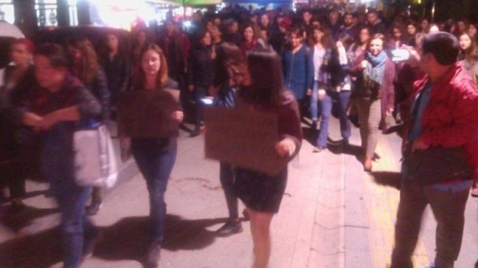 ‘Müftü nikahı’nı protesto eden kadınlara polis müdahalesi