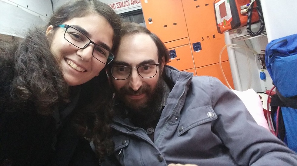 Semih Özakça’yı taşıyan ambulans polis ekipleri tarafından takip ediliyor