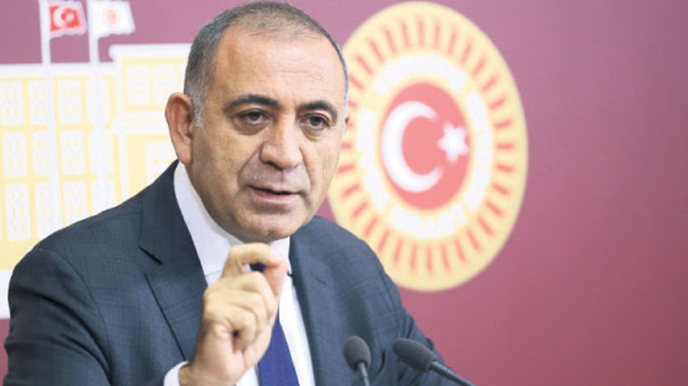 Gürsel Tekin: 18 arsayı FETÖ’ye veren İBB’ye Başkan yapıldı