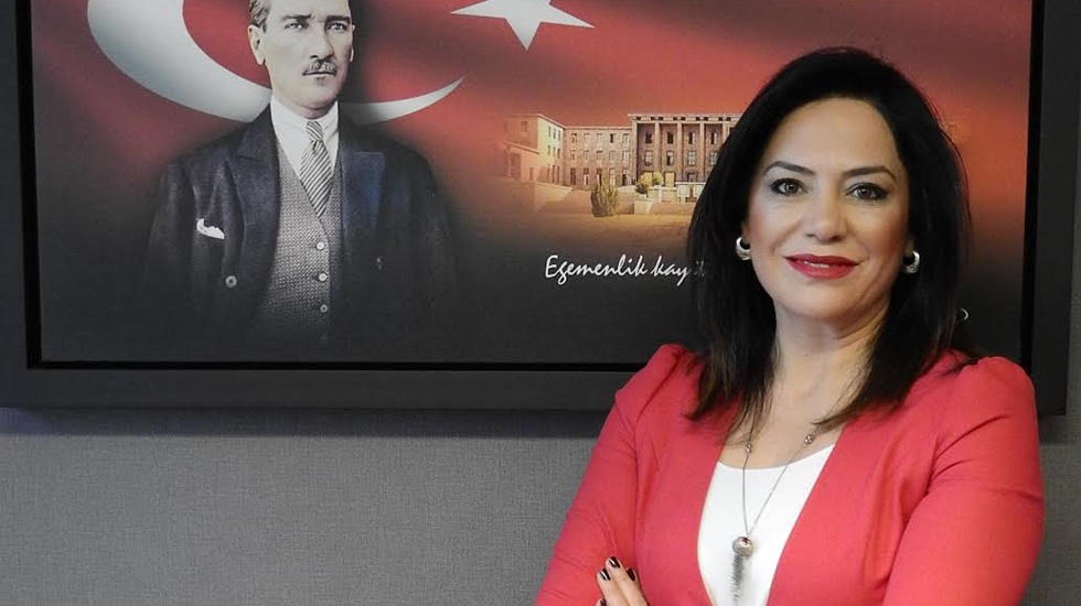 “Atatürk bir tahta ve bir tebeşirle halkın tarihini değiştirdi”