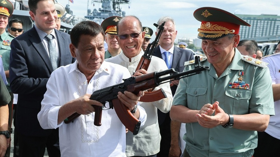 Duterte’nin itirafları devam ediyor: 16 yaşında birini bıçaklayıp öldürdüm