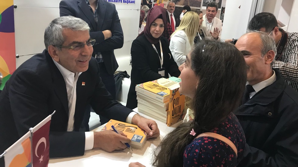 Canpolat okurlarıyla buluştu