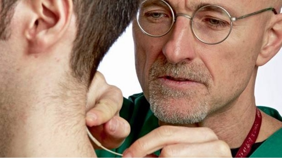 Dünyanın ilk kafa nakli 18 saatte gerçekleştirildi