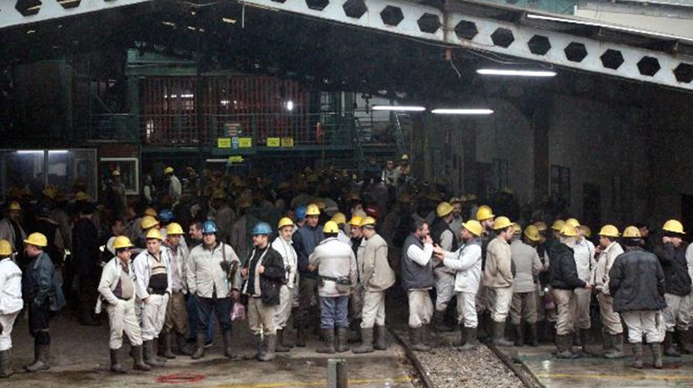 Bartın ve Zonguldak’ta binlerce işçi kendini madene kilitledi