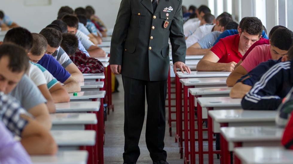 Subaylık için mülakatta ‘Kuran okuyor musun’ soruları…