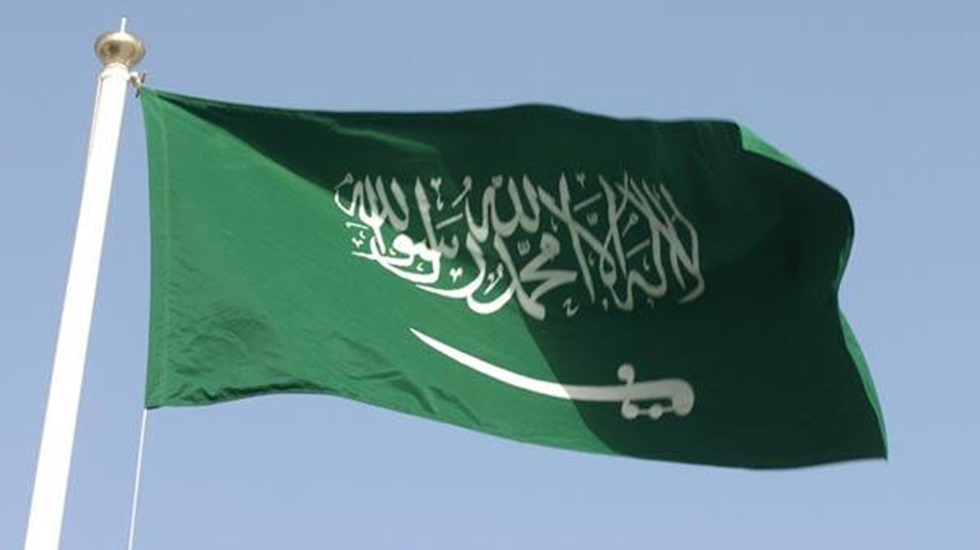 Suudi Arabistan, T&uuml;rkiye&rsquo;nin de i&ccedil;inde olduğu 5 &uuml;lkeye seyahatleri durdurdu