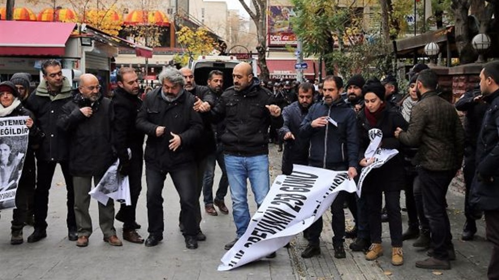 ‘İşimizi geri istiyoruz’ eylemine polis müdahalesi: Yedi kişi gözaltına alındı