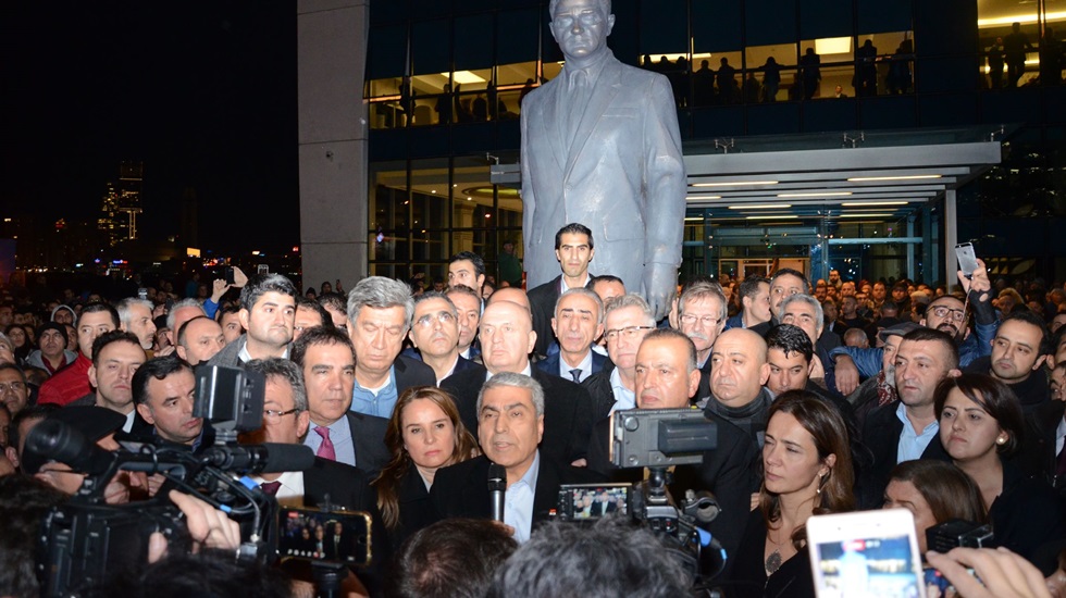 Cemal Canpolat: Ne yaparsanız yapın bunlar belediyelerimizin başarısını geri döndürmez