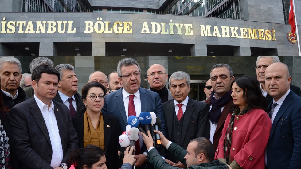 CHP’liler Berberoğlu duruşmasını adliye önünde takip etti