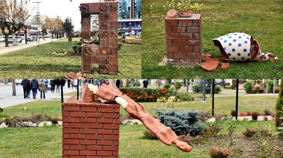 Yobazlıkta sınır yok; Heykellere saldırdılar devam ediyor!