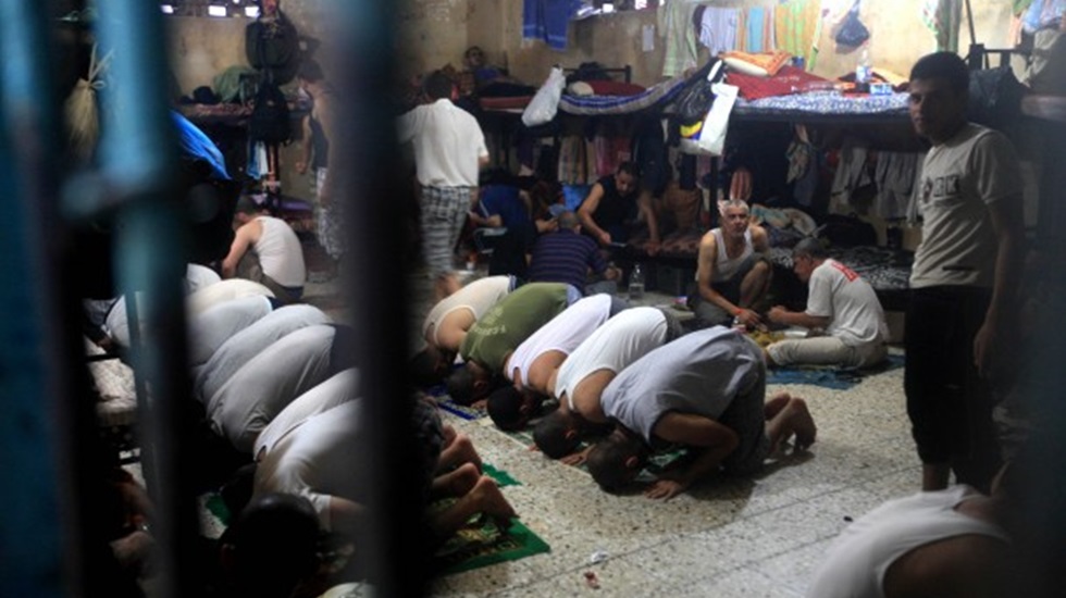 İsrail hapishanelerinde Filistinli 531 müebbet mahkumu yatıyor