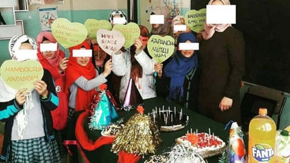 Yarkadaş: “Bakan Yılmaz susarak, okullardaki sapkınlıkları onayladığını gösteriyor”
