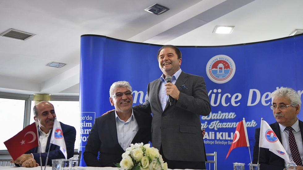 Maltepe Belediyesi memurun yüzünü güldürdü; 6 Maaş ikramiye