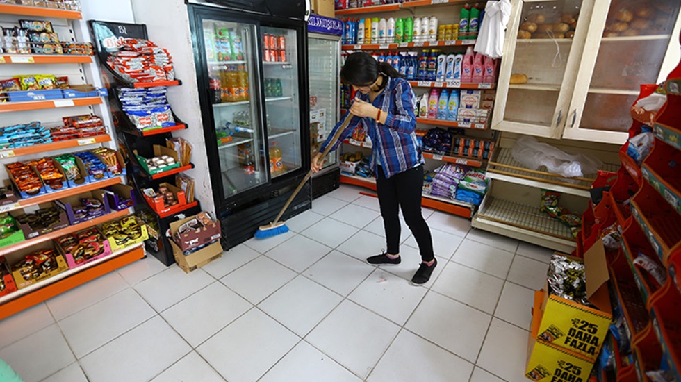 Gürer, “Atama bekleyen sağlıkçılar markette çalışıyor!”