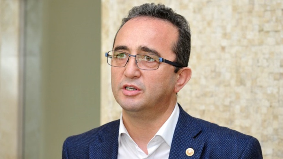 Tezcan: “Onlar yolsuzlukları kapatmayı, bir de başkalarına iftira atmayı bilirler”