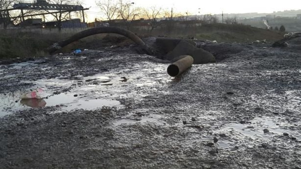 Tuzla’da kaçak kimyasal madde dökülen alanı birde gündüz gözüyle görelim