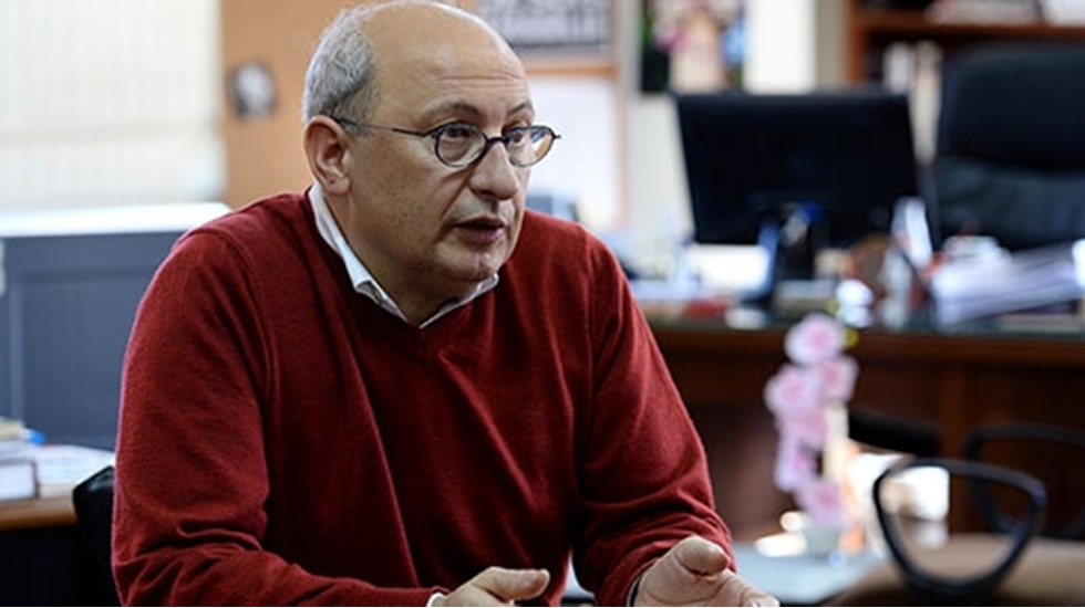 Utku Çakırözer: “Enis Berberoğlu bir an önce özgür kalmalıdır”