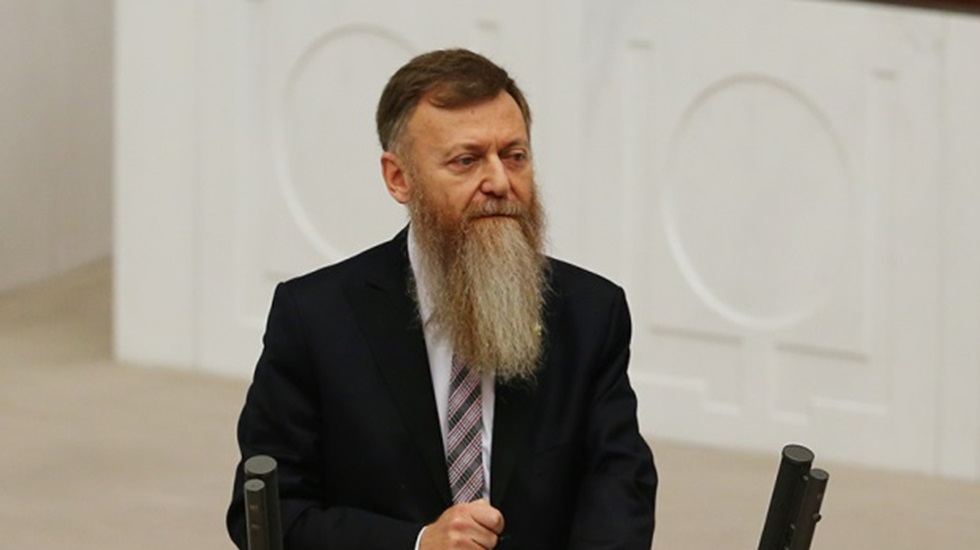 Aytuğ Atıcı: TBMM Başkanı makam odasındaki şatafatın bedelini halktan saklıyor