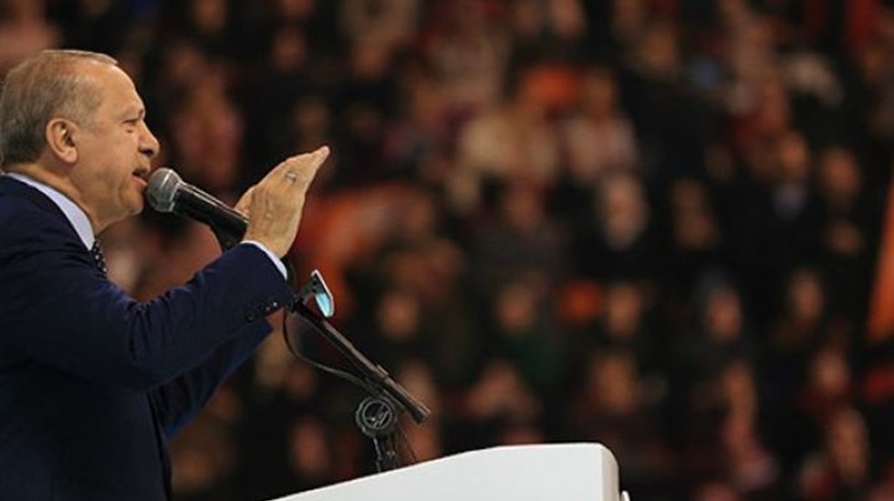 Çöküş korkusu, Erdoğan'a olağan kongreyi bir yıl öne çektirdi
