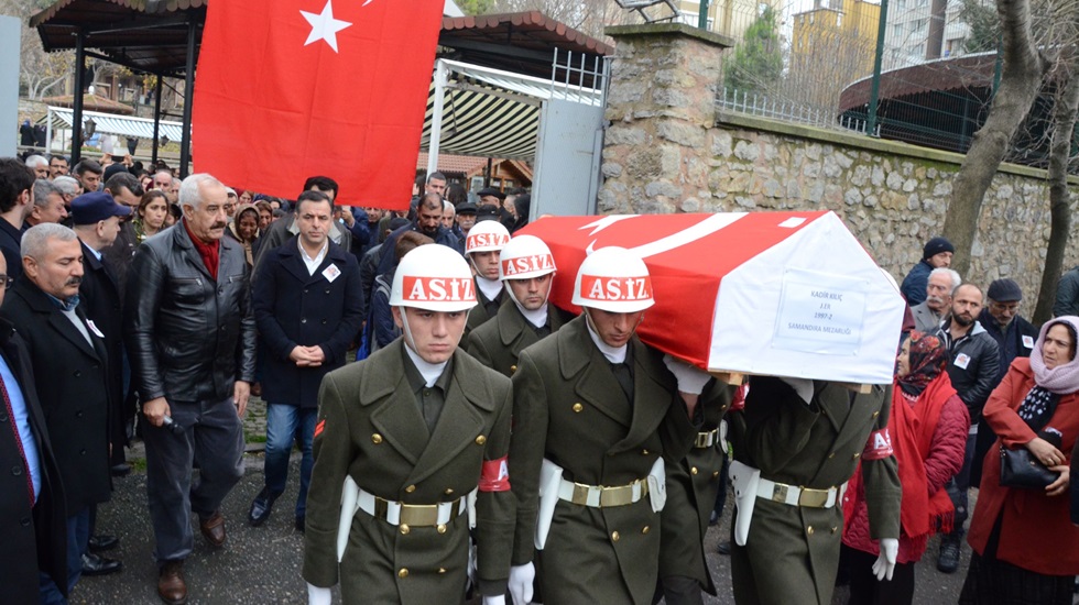 Kılıçdaroğlu, şüpheli şekilde yaşamını yitiren askerin babasıyla görüştü