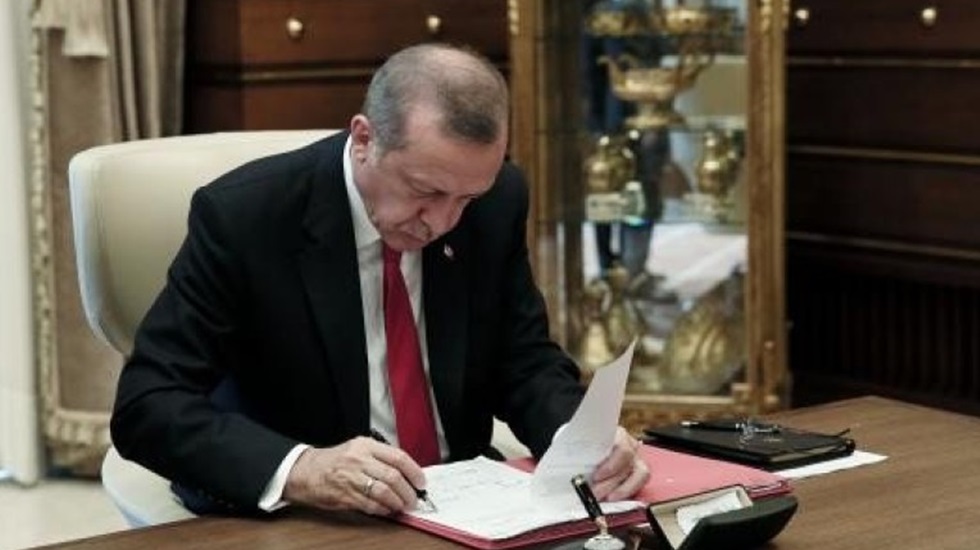 Erdoğan istifa eden AKP’li başkanı yeniden atadı