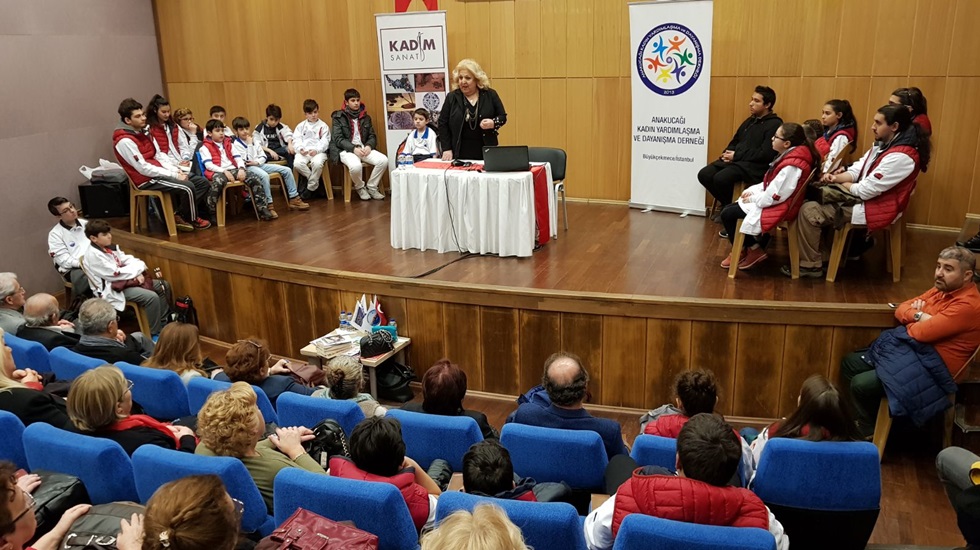 “Atatürk’ü devrimlerinde tanıyoruz”