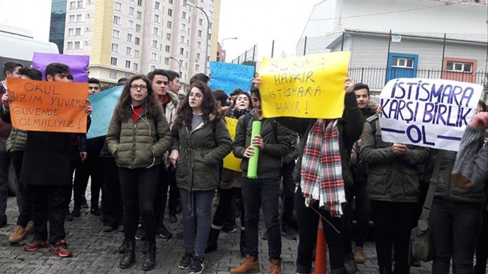Bahçeşehir’de liseli öğrenciler tacize karşı ayaklandı