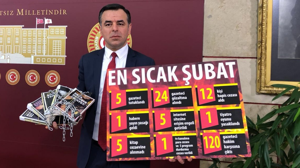 Yarkadaş: “120 gazeteci hakim karşısına çıktı…. Bir kitap siyah poşete sokuldu”