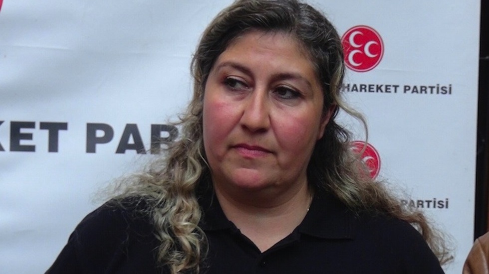 Bozkurt işareti yaptığı için gözaltına alınan MHP’li kadın: “Peki, benim günahım neydi?”