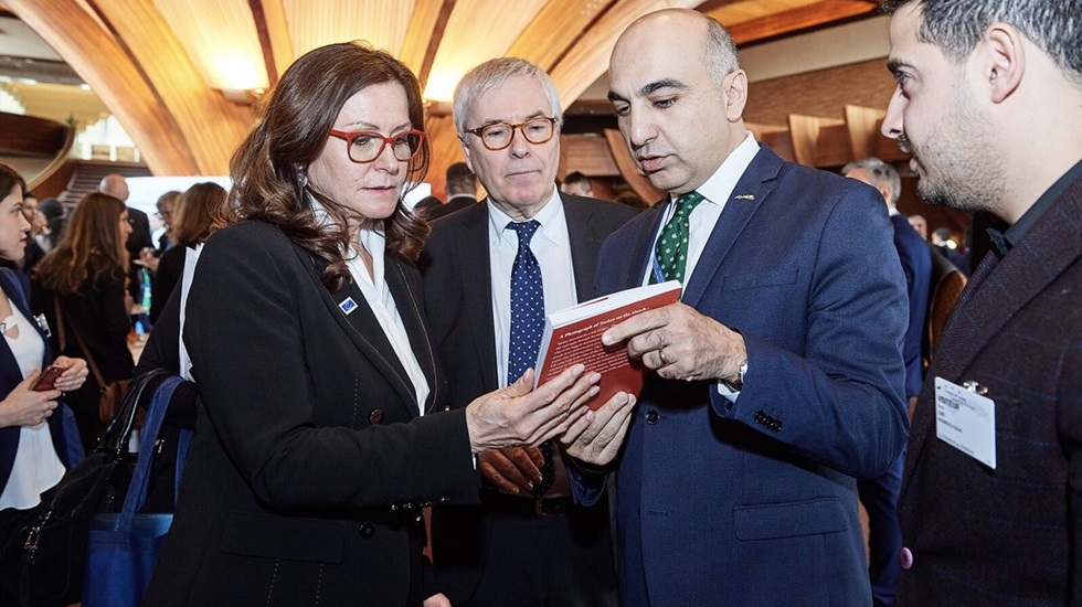 Kerimoğlu, Kılıçdaroğlu’nun ‘Adalet Yürüyüşü’ kitabını hediye etti