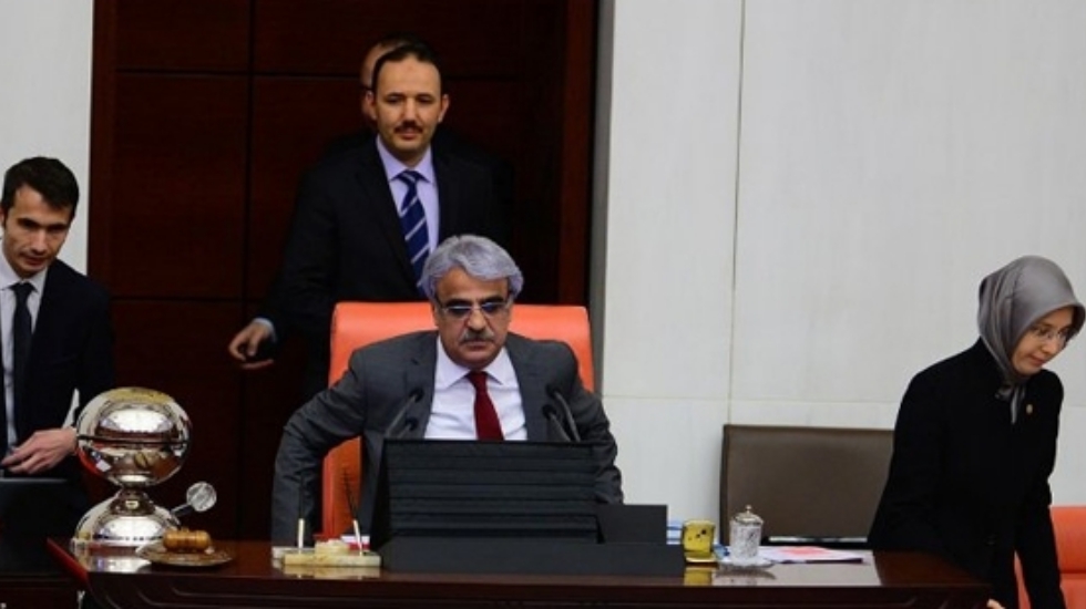 HDP&rsquo;li Sancar K&uuml;rs&uuml;de rahatsızlanınca hastaneye kaldırıldı