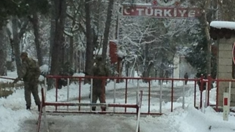 Türkiye sınırını geçen 2 Yunan askeri tutuklandı