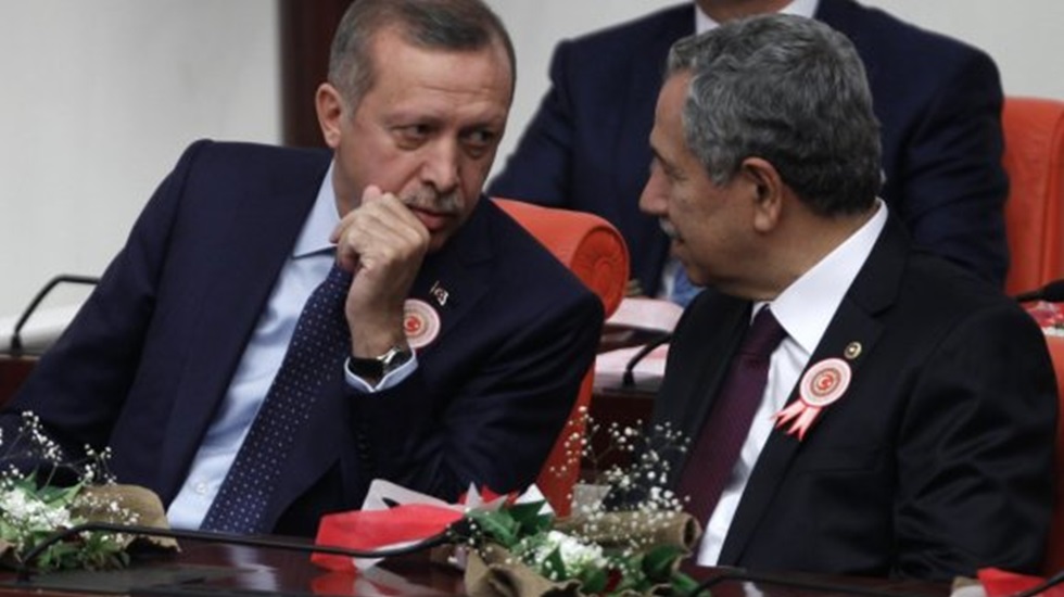 Erdoğan-Arınç: Biz niye böyle uzaklaştık?