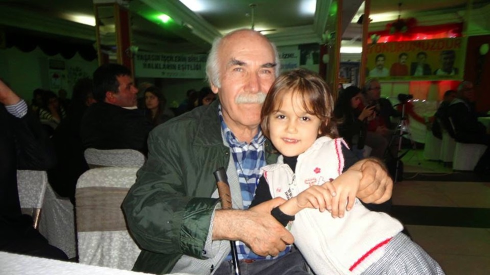 Yazar Hasan Kıyafet ‘suçu ve suçluyu övme’ iddiasıyla hâkim karşısında