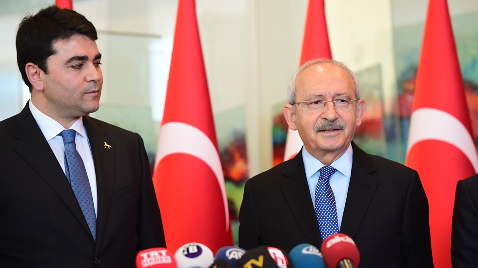 Kılıçdaroğlu: Sanatçılarla ilgili söylediğim her sözün arkasındayım, az bile söyledim