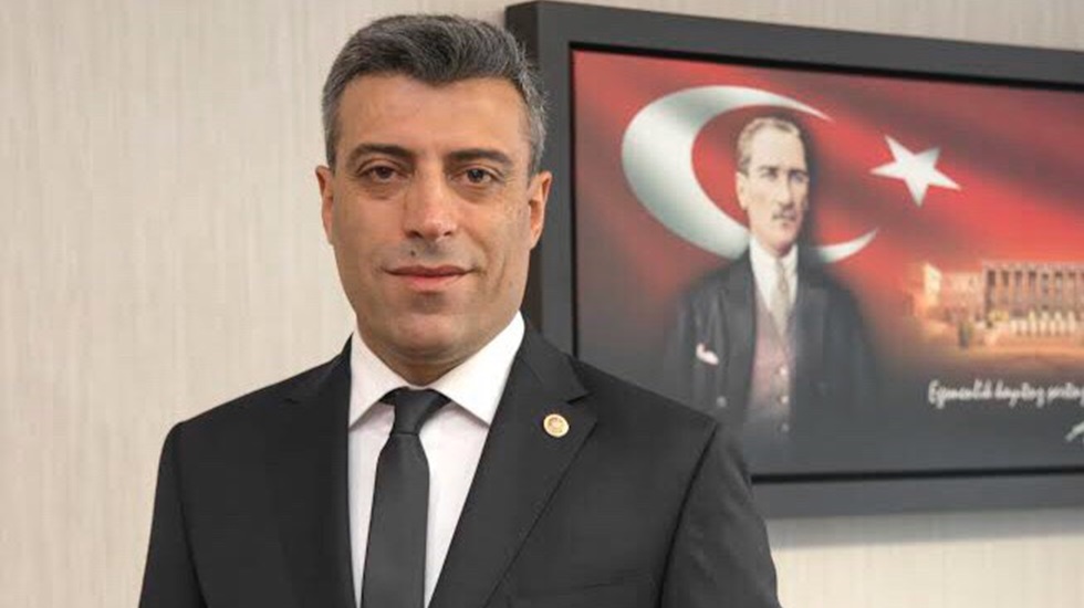 &Ouml;zt&uuml;rk Yılmaz: Genel Başkan sultasını kıracağız