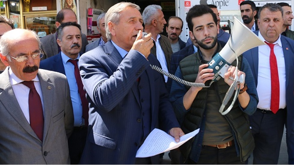 CHP&rsquo;li Kaya&rsquo;nın &lsquo;silahları toprağa g&ouml;m&uuml;p kitapları raflara dizmek&rsquo; gibi bir hayali var