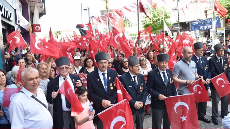 Atatürk’ü Anma Gençlik ve Spor Bayramı Avcılar’da Coşkuyla Kutlandı