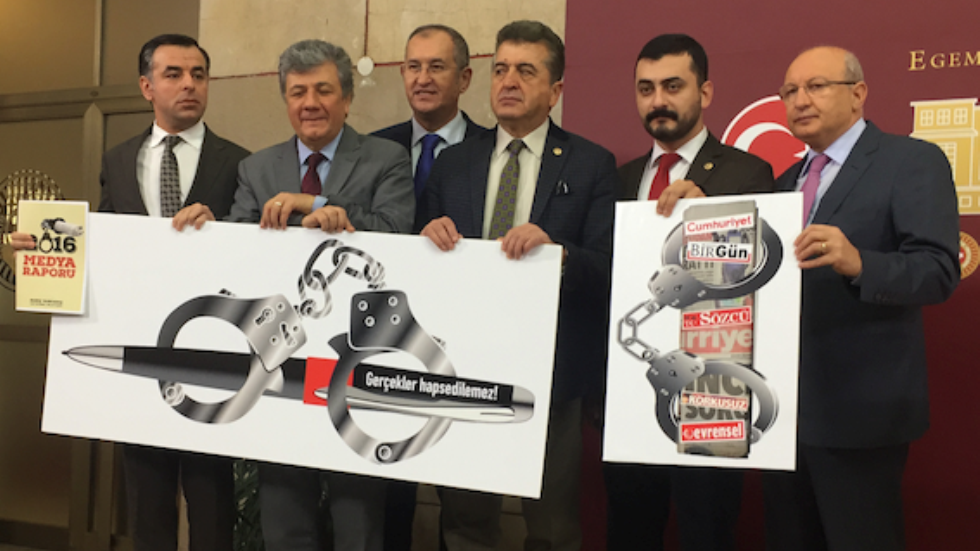 ‘Gazeteciler 1.5 yıl daha yıpranacak’