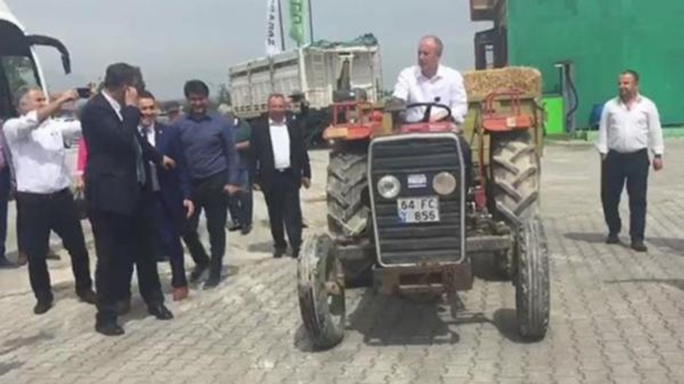 İnce Traktöre binip istasyona daldı: Ya ben, ya Fakıbaba yalancı