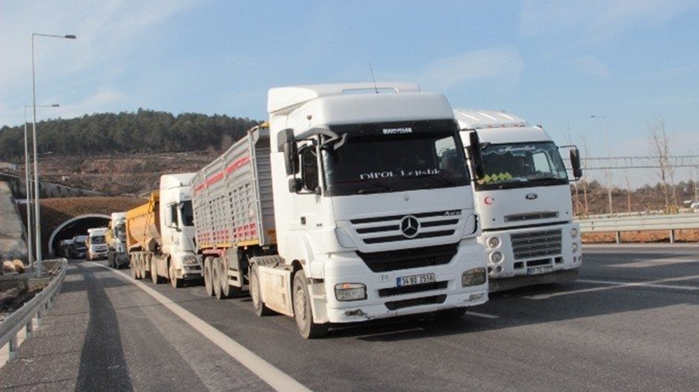 CHP’den “Nakliyatçılardan otoban ve köprü geçiş ücreti alınmasın” teklifi