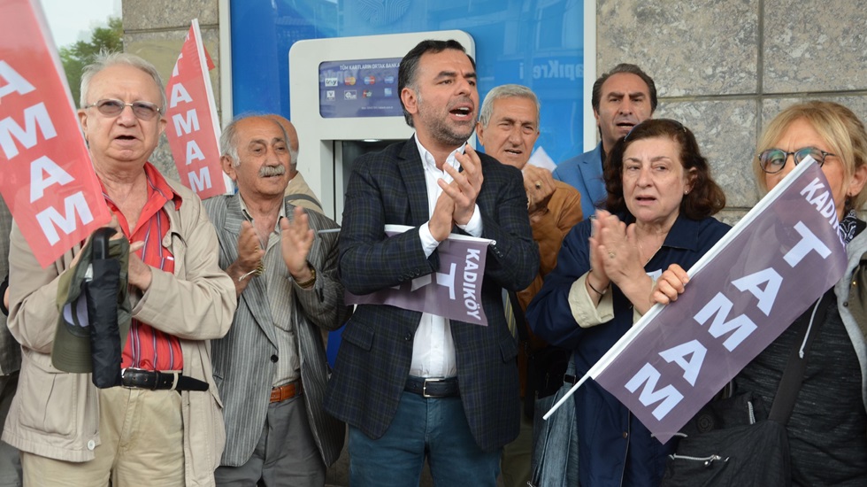 CHP’lilerden Dekan Duran’a alkışlı destek