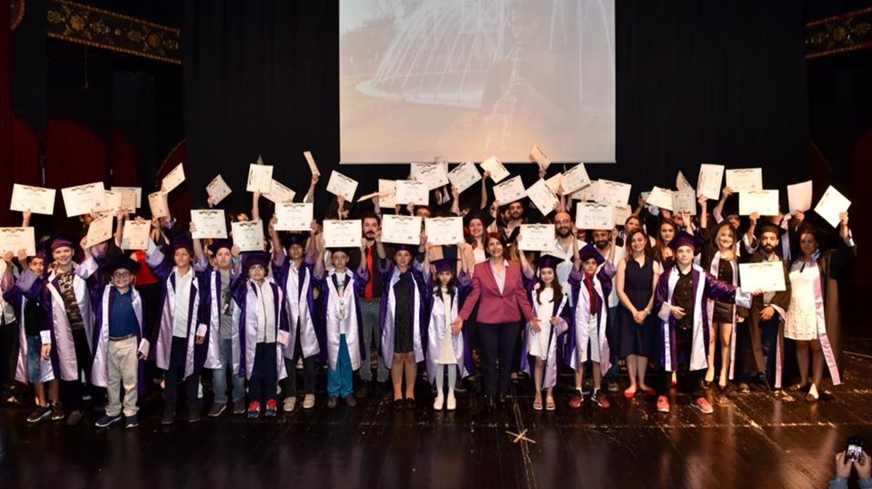 Avcılar Belediye Konservatuvarı, ilk mezunlarını verdi