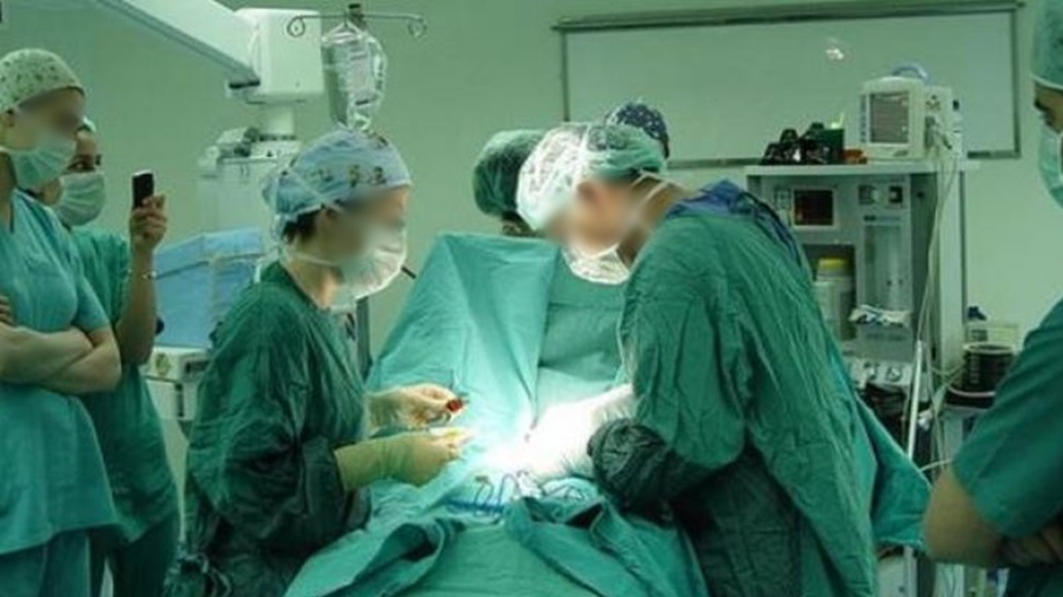 İngiliz basınından Türkiye’de ameliyat uyarısı