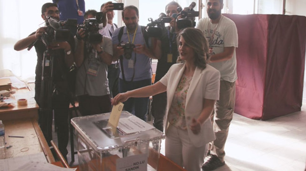 Oy sonrası Başak Demirtaş’tan açıklama: Bu gün çok güzel bir olacak