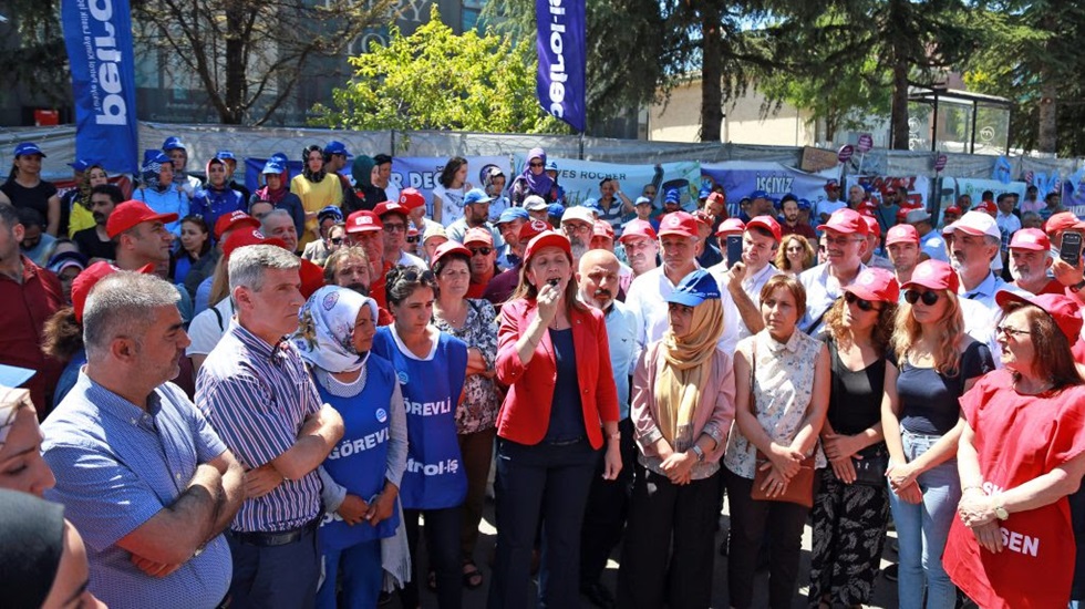 DİSK: “12 Eylül ağır bedeller ödetmeye devam ediyor”