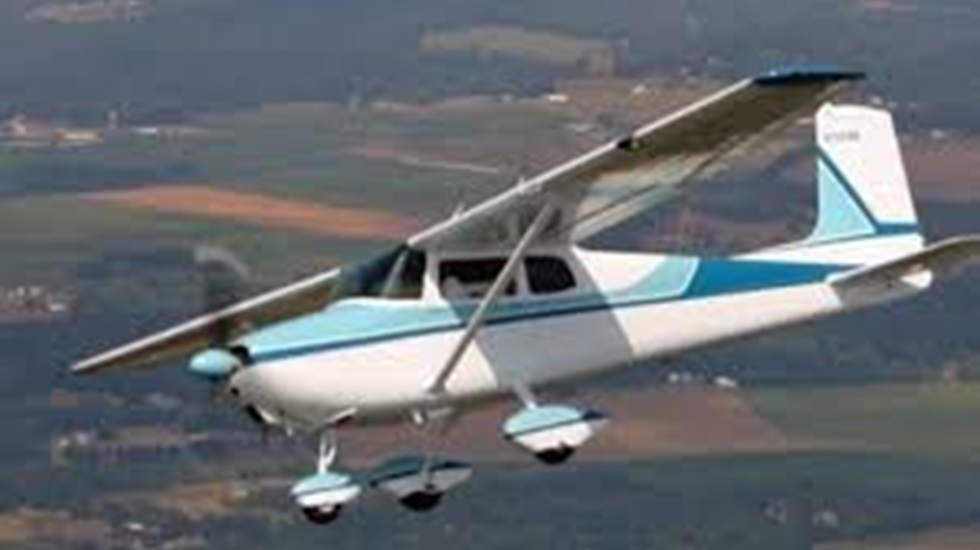 Eğitim uçağı düştü, pilot yaşamını yitirdi