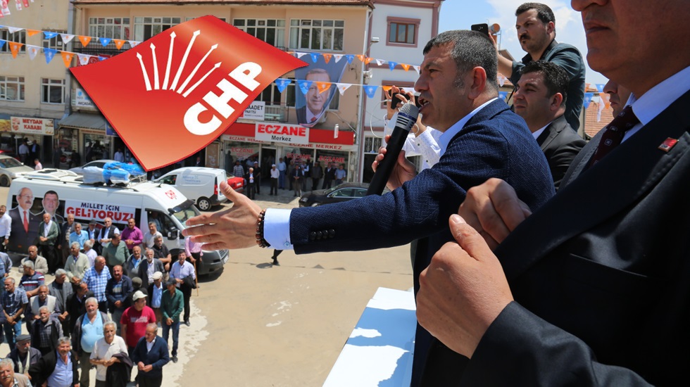 Ağbaba Sert Çıktı: Bu reklamları sen cebinden mi yaptırıyorsun?