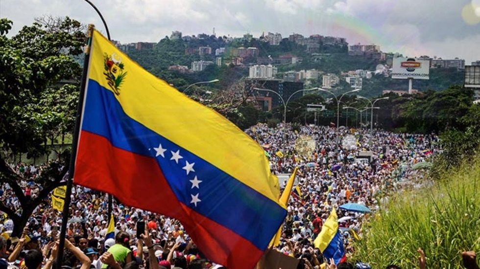 Venezuela Cumhuriyeti&nbsp;tarafından ABD&rsquo;ye sert mesajlar